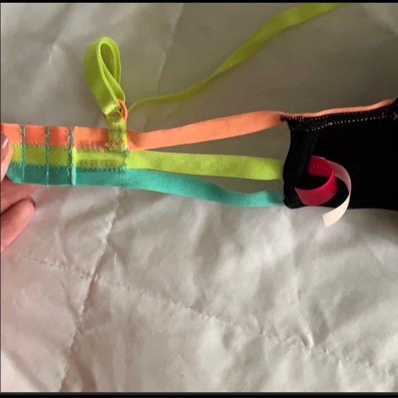 Victoria Secret Bikini Top - Picture 4 of 4